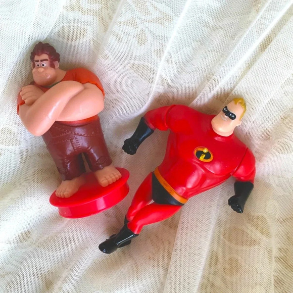 Disney Pixar The Incredibles Action Figures Set of 2 Toys Collectible Figurines - Picture 4 of 5